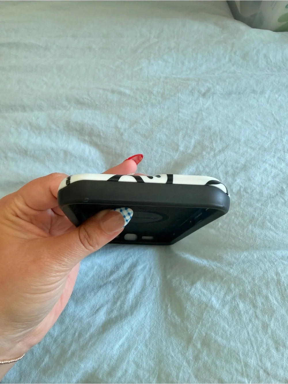 Ghost Pattern Phone Case with Built-In Ring Grip — Black & White